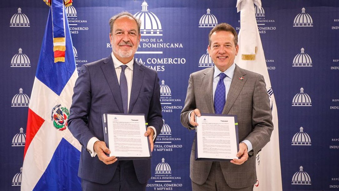 Firman un acuerdo de colaboración para la inversión española en República  Dominicana - N Digital