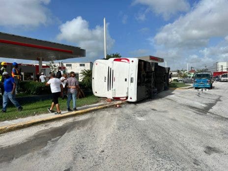 Murió otro turista que se trasladaba en autobús que se volcó en Punta Cana; ya son cinco las víctimas fatales