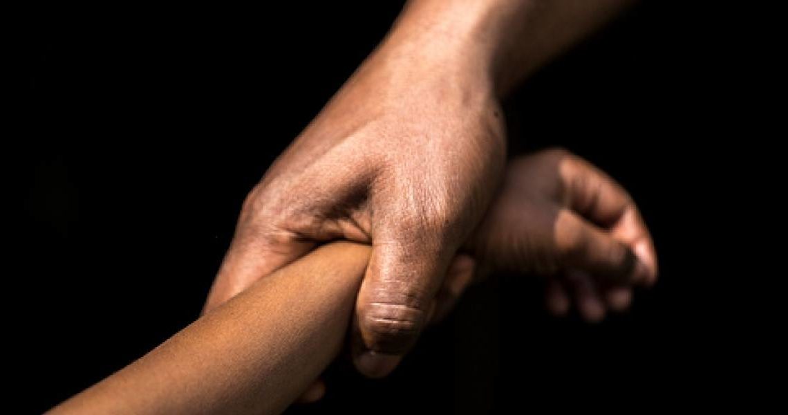 Apresan hombre de 41 años que habría abusado sexualmente a un niño de 5 años en Barahona