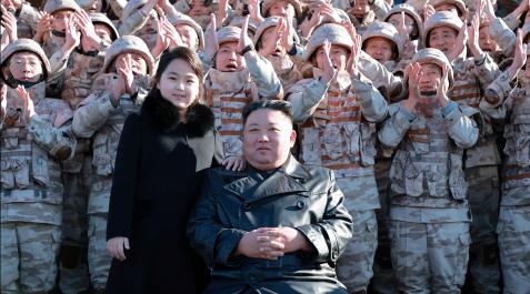 Kim Jong-un vuelve a aparecer con su hija en unas fotos publicadas por Pionyang
