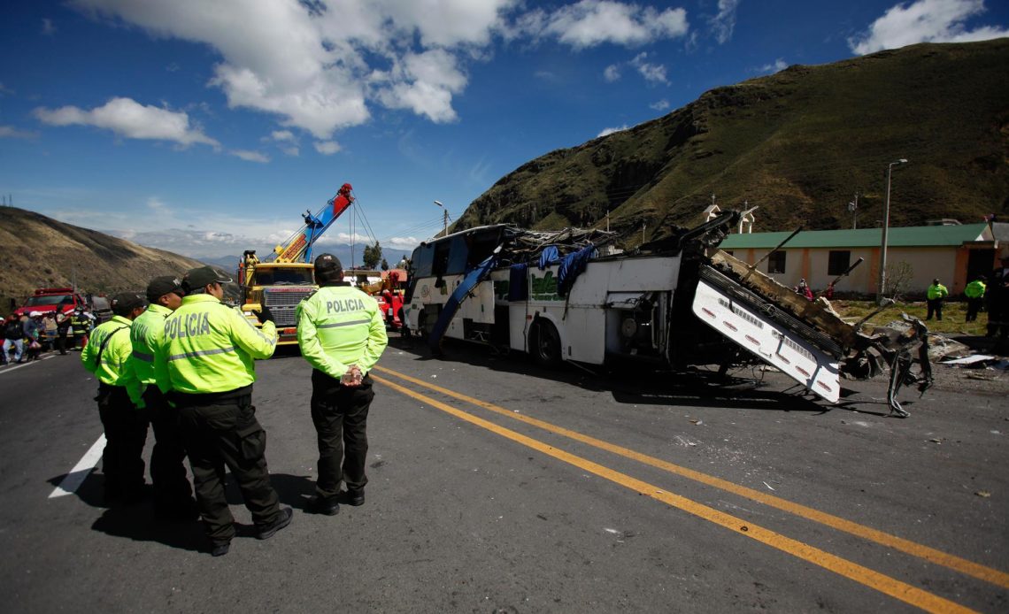 Más de 40 colectivos de Ecuador proponen reglamento vial para frenar muertes
