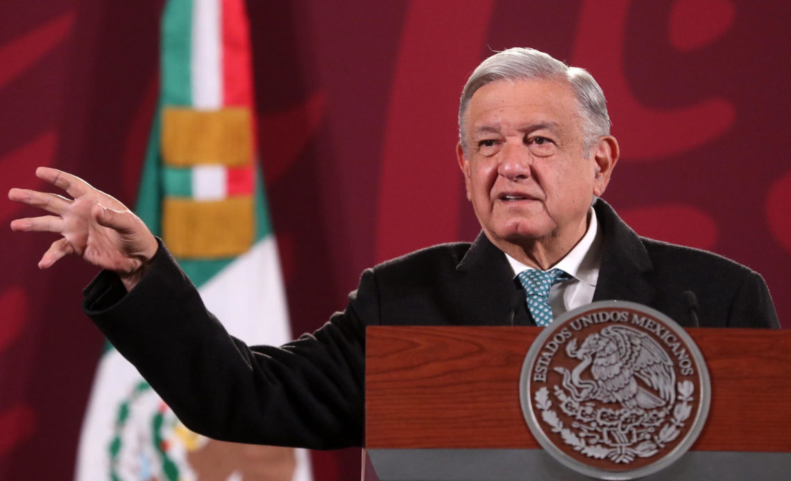 Congreso de Perú declara persona non grata a López Obrador