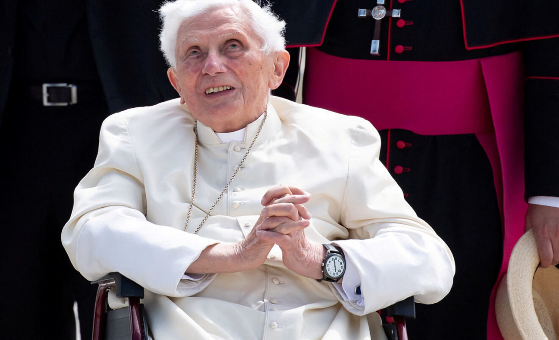 El insomnio fue el "motivo central" de la renuncia de Benedicto XVI