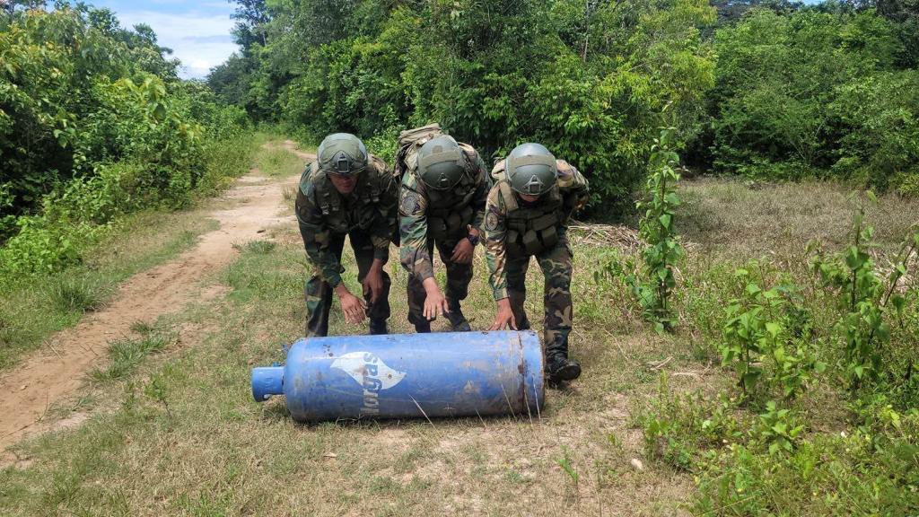 Militares de Venezuela incautan 1.690 bombonas de gas usadas como explosivos