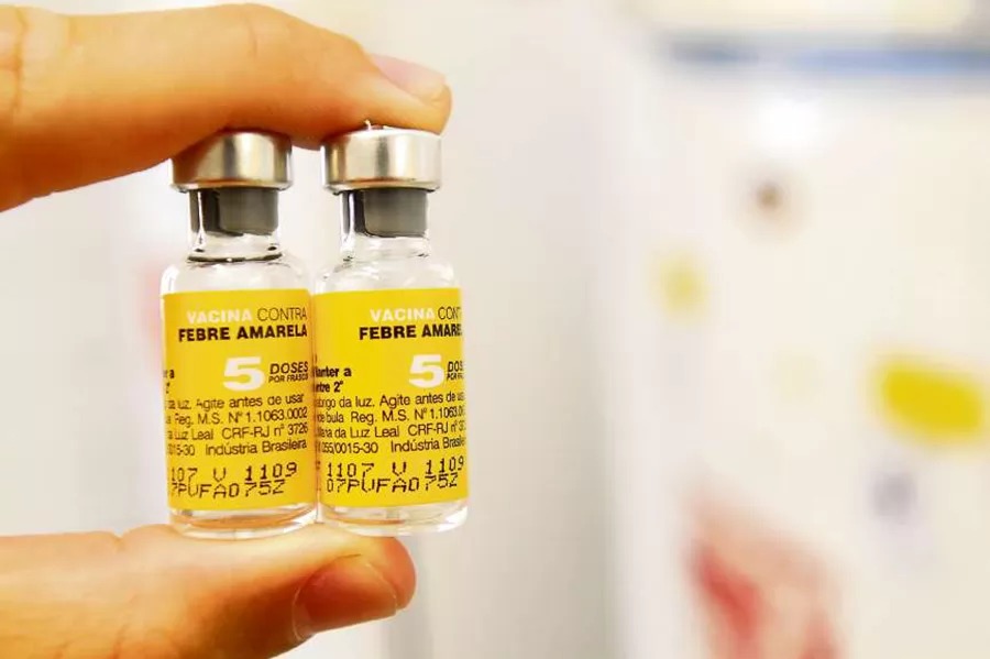 Ministerio de Salud recibe 10,000 dosis vacunas fiebre amarilla
