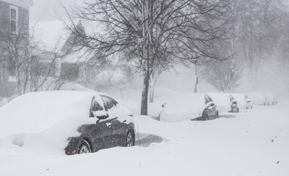 Aumentan a casi 50 muertos por la tormenta invernal en EE.UU.