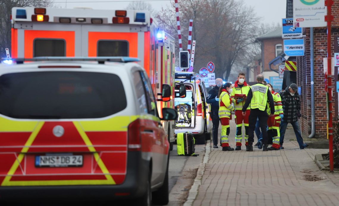Dos muertos y 7 heridos en ataque a cuchilladas en un tren regional alemán