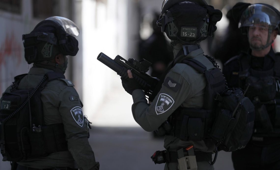 Fuerzas israelíes matan a un menor palestino en choques en Jerusalén Este