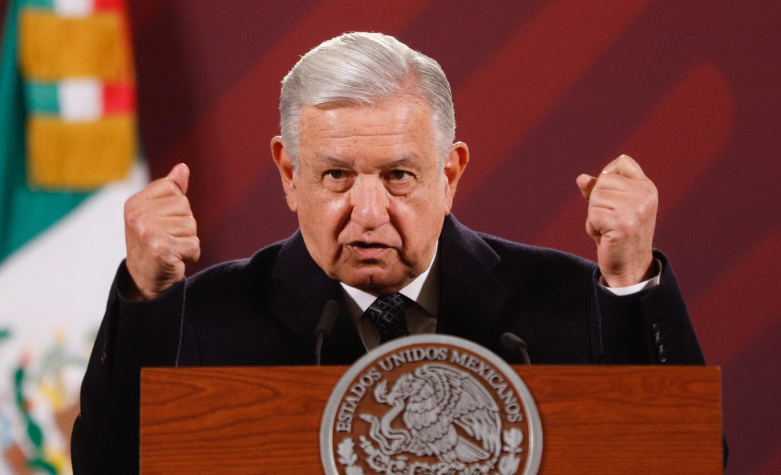 Presidente de México considera "vergonzoso" el juicio a García Luna en EEUU