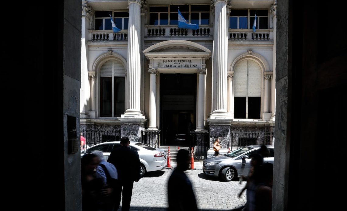 Argentina emitirá un billete de mayor denominación en medio de alta inflación