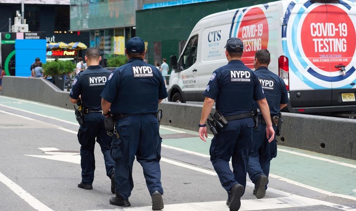 Desmantelan dos bandas rivales en Nueva York y detenienen a 33 pandilleros