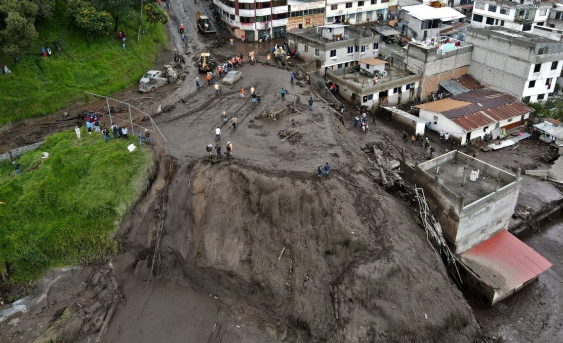 Confirman unos 16 fallecidos tras alud en la zona andina de Ecuador