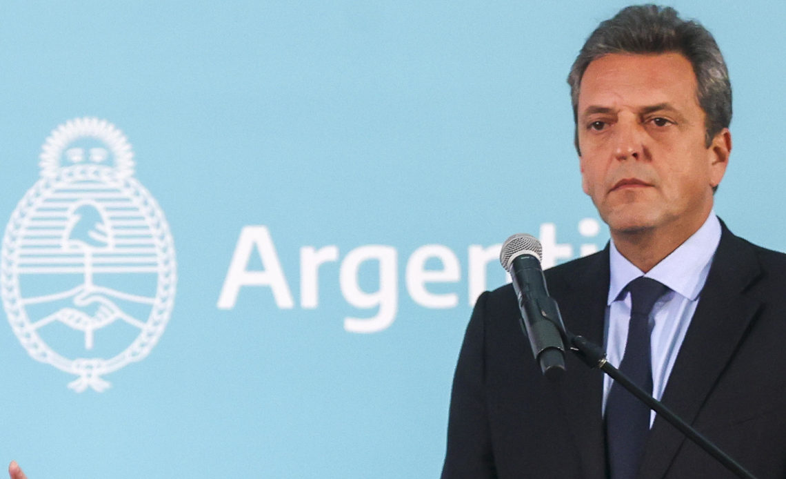 Ministro de Economía argentino viaja a RD y EE.UU. y se verá con FMI
