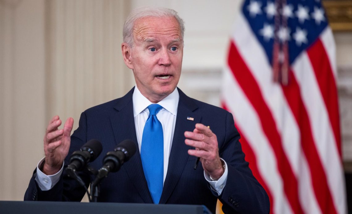 Biden afirma que lucha para proteger derechos de los LGTBI está lejos de terminar