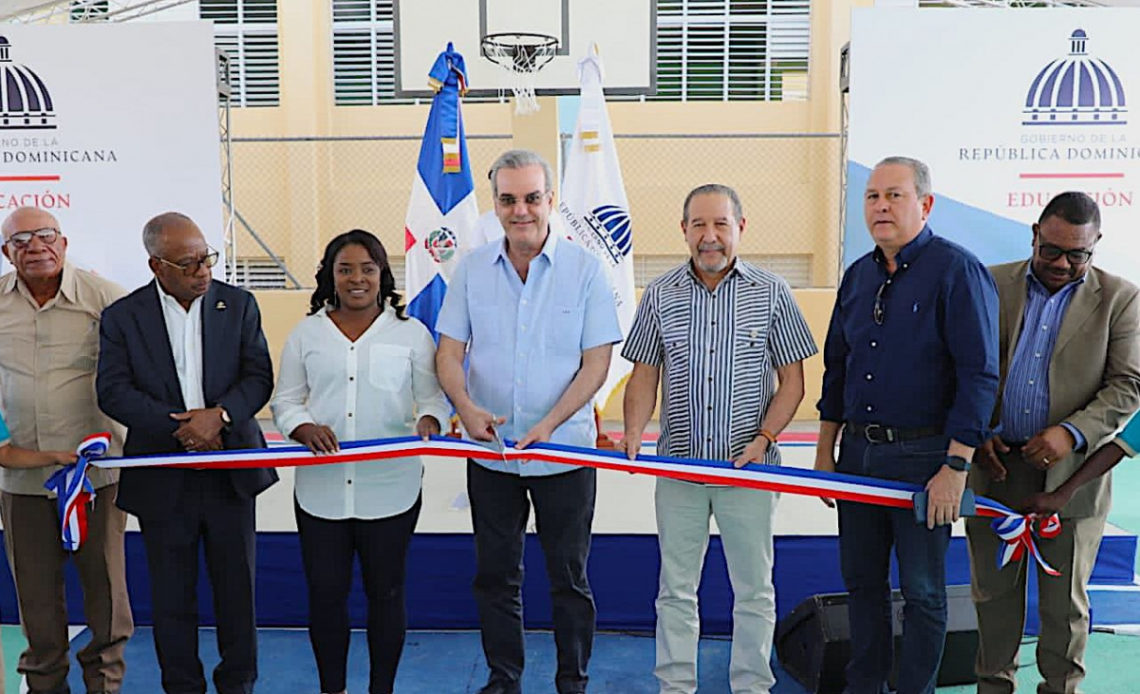Abinader inaugura centro educativo y estancia infantil en Hondo Valle