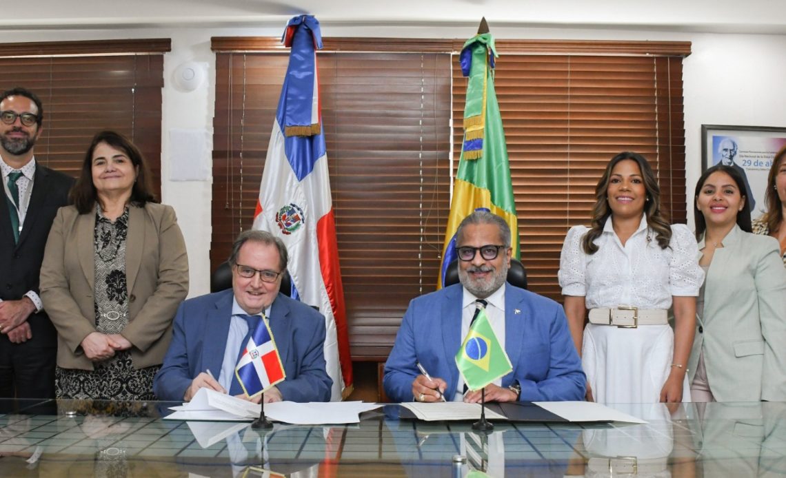 R.Dominicana y Brasil actualizan protocolo de acuerdo de transporte aéreo