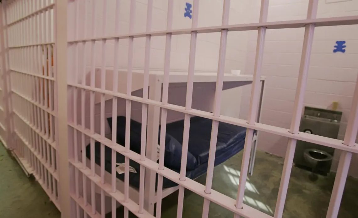 Nueva York pagará 53 millones a miles de detenidos en celdas de aislamiento