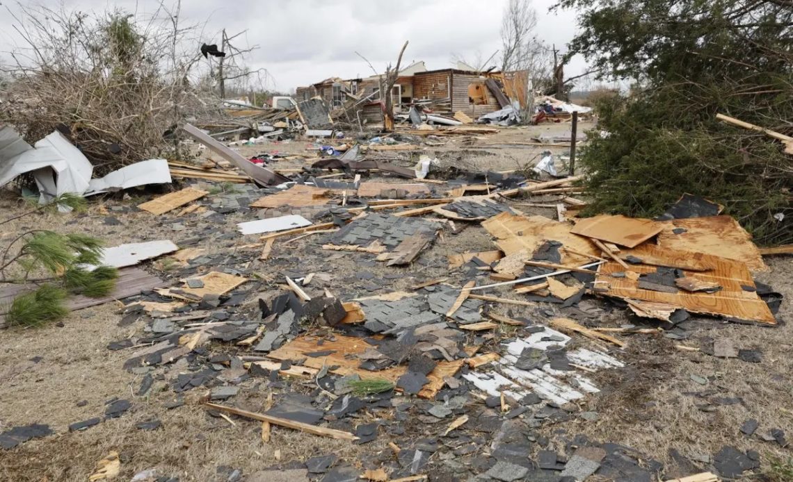Al menos dos personas muertas por tornados en Oklahoma