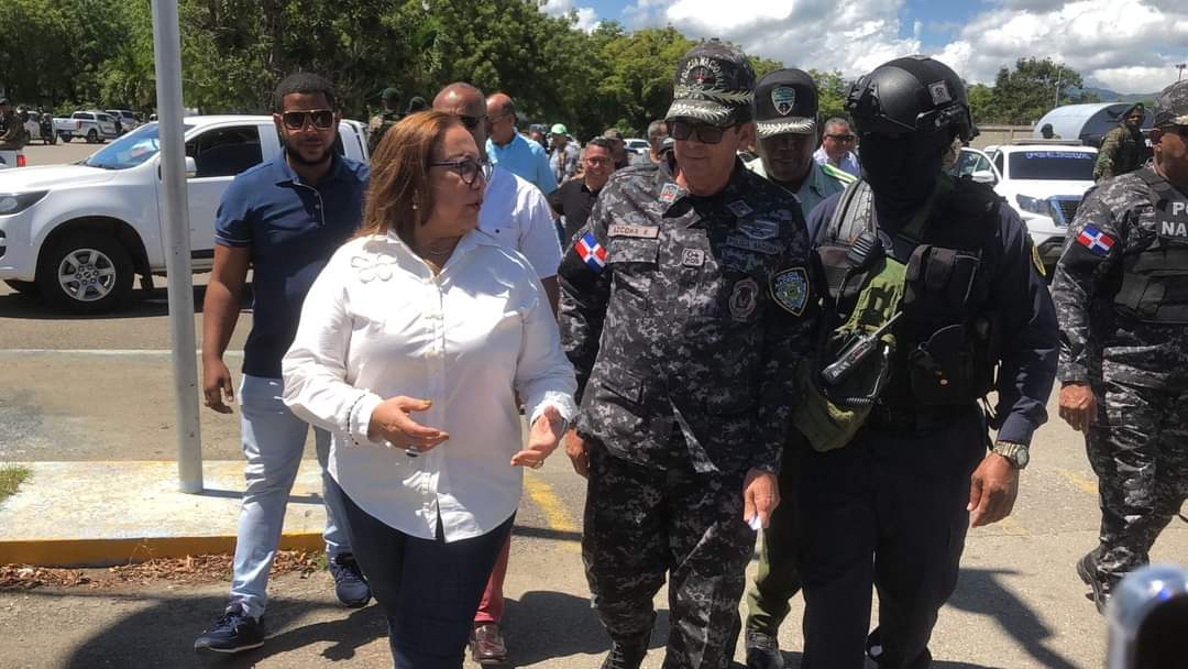 Gobernadora de Santiago dice es prioridad mantener paz y orden ante llamado a huelgas
