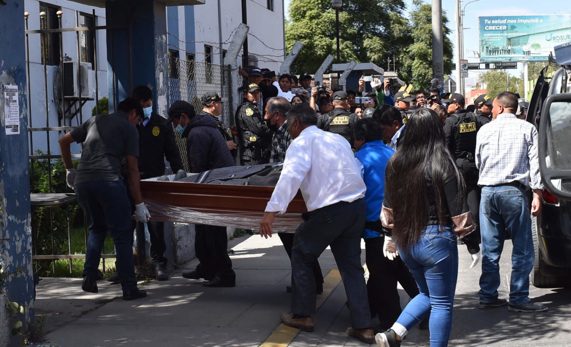 Inhalación de monóxido de carbono fue la causa de muerte de 27 mineros en Perú