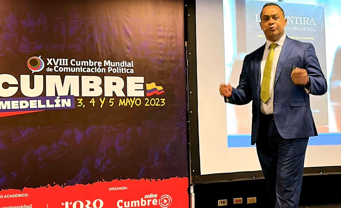 Escritor dominicano dicta conferencia La mentira como estrategia psicosocial, en Colombia