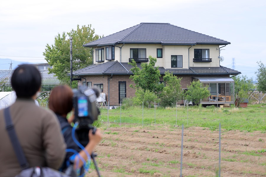 Detienen hombre que se atrincheró con un rifle y causó 4 muertos en Japón
