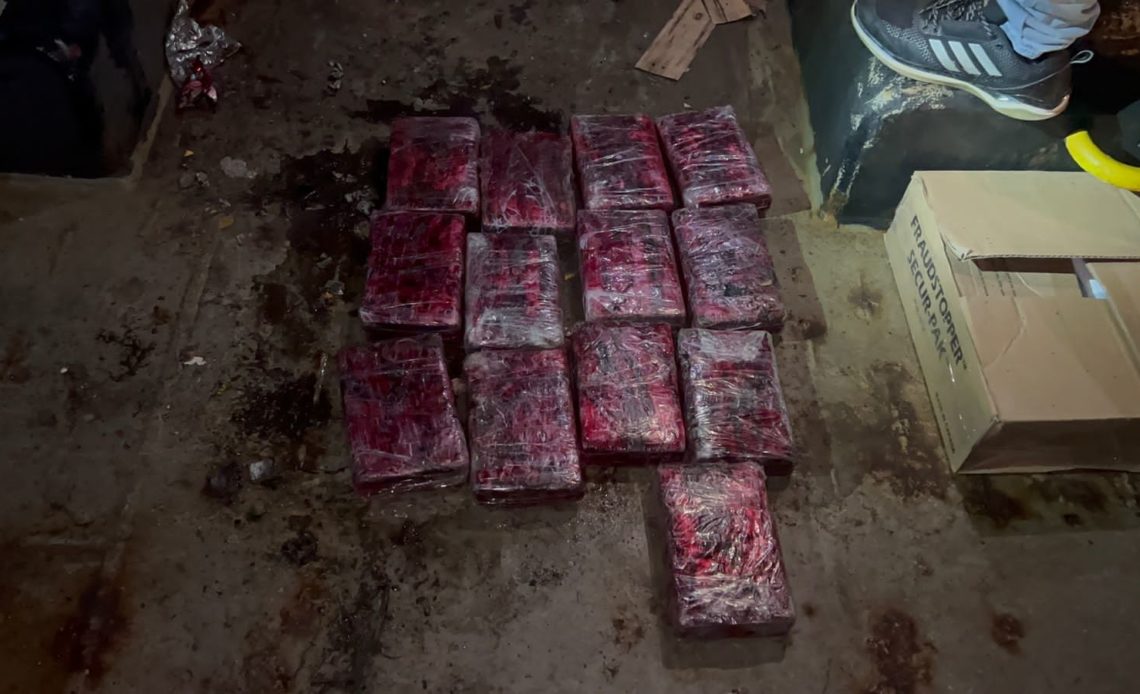 DNCD incauta 13 paquetes de cocaína en Puerto de Haina
