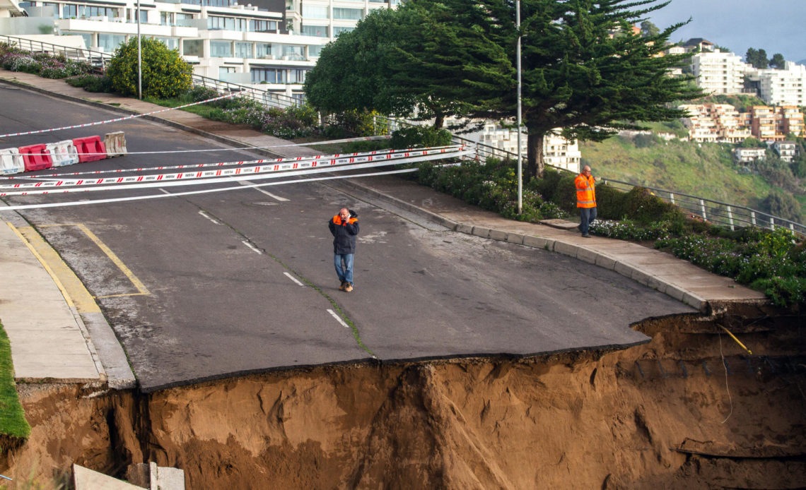 Más de 33.200 damnificados y 41.500 aislados dejan cinco días de intensas lluvias en Chile