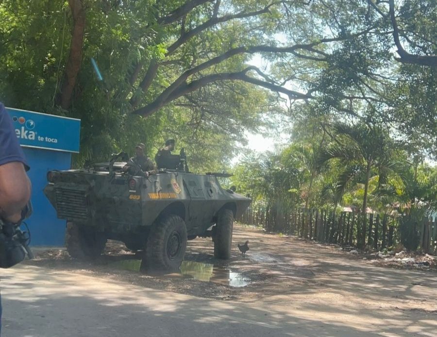 Tanques de Guerra permanecen próximo a zona fronteriza en Dajabón, ante cualquier eventualidad