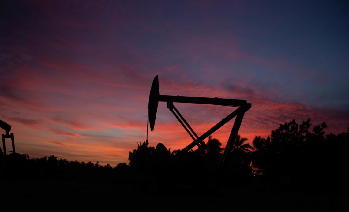 Petróleo de Texas baja casi un 3%, a 85.49 dólares el barril