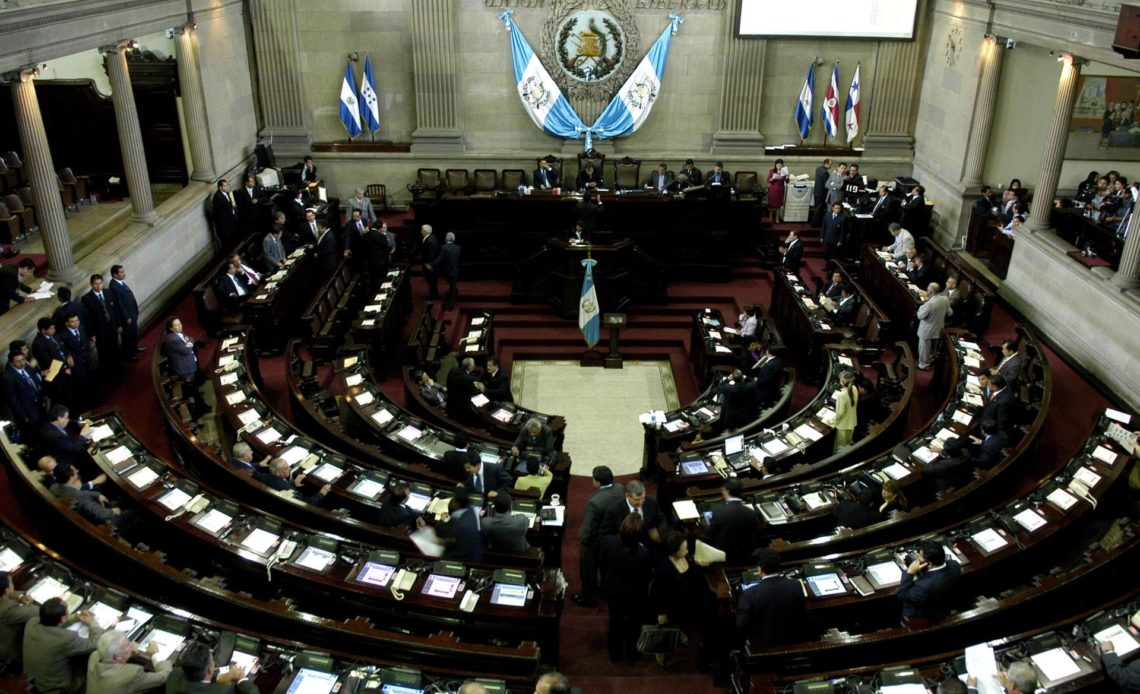 EE.UU. retira el visado a la presidenta del Congreso de Guatemala