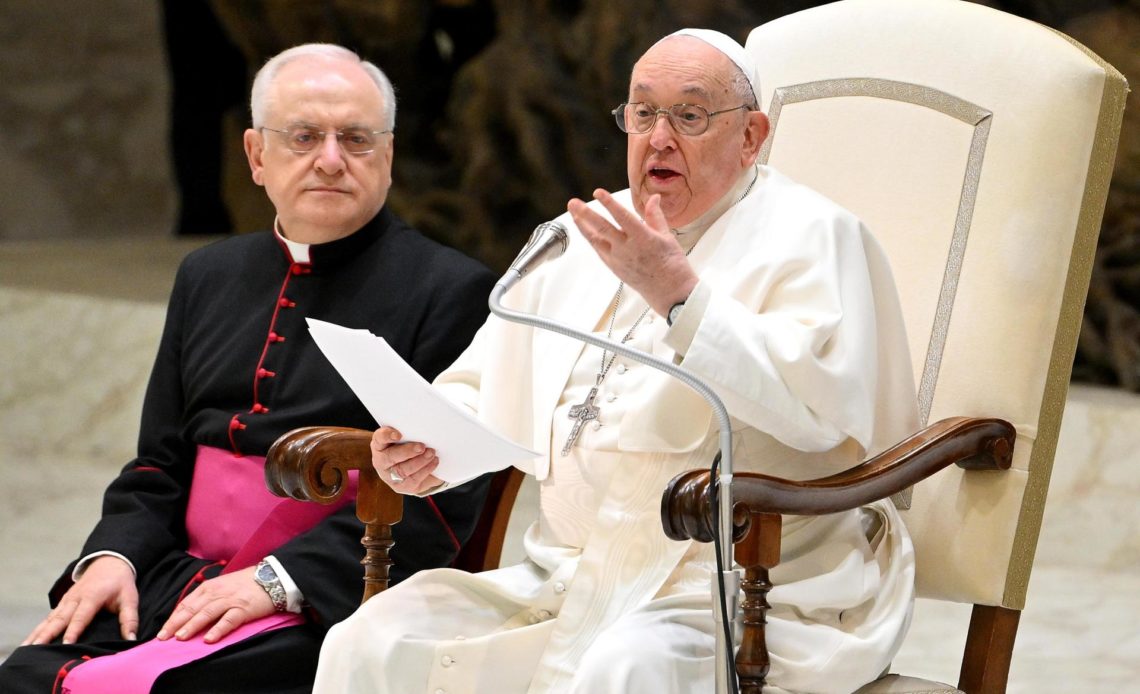 El papa critica el “individualismo radical” antes de canonizar a Mamá Antula