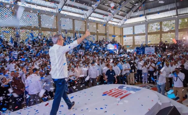 Abinader explica porqué inauguraciones del gobierno no violan la Ley Electoral