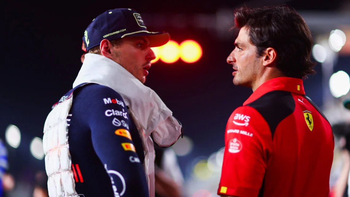 A 15 días de ser operado Carlos Sainz gano en Australia y Verstappen abandonó tras una explosión que impacto a la Formula 1
