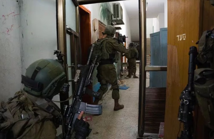 Israel detuvo a 500 terroristas en Al Shifa y abatió a 20 en el Al Amal