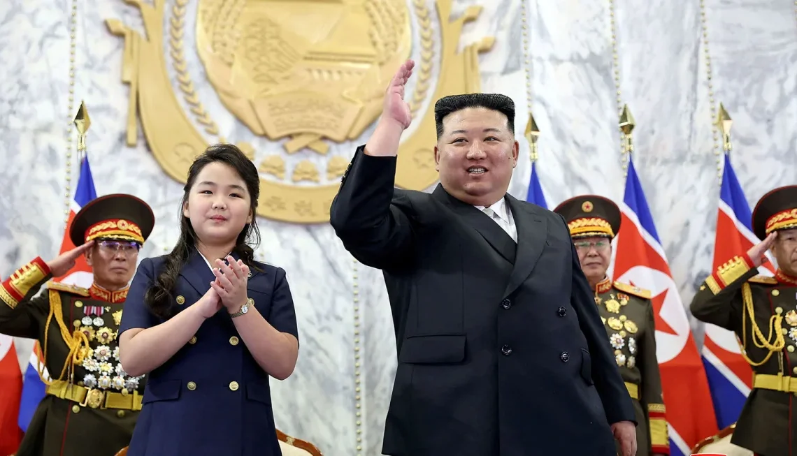 Con su hija, así supervisa los preparativos para la guerra Kim Jong-un