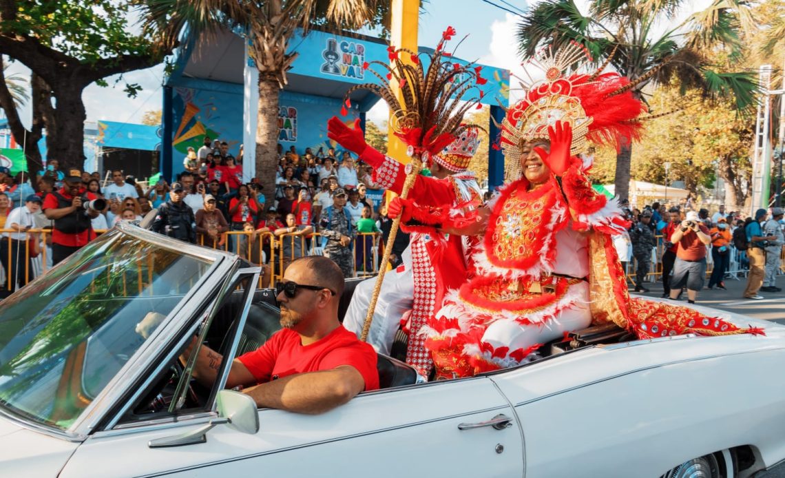 Más de 70 comparsas participaron en el desfile de Carnaval del Distrito Nacional