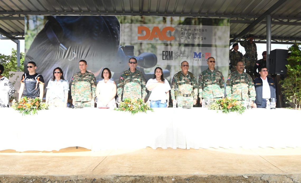 Ministro de Defensa participa en la apertura del evento Dominican Airgun Challenge