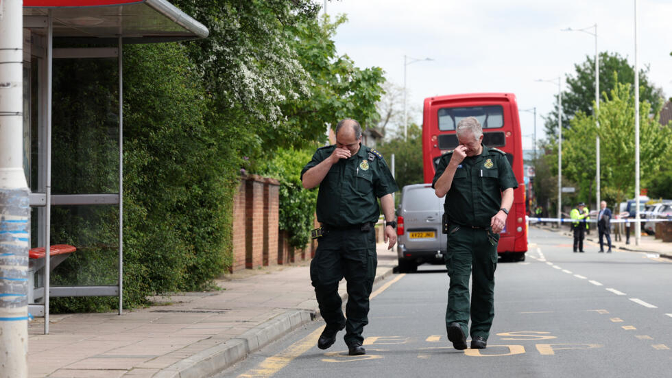 Muere un niño de 13 años por el ataque con espada en el este de Londres