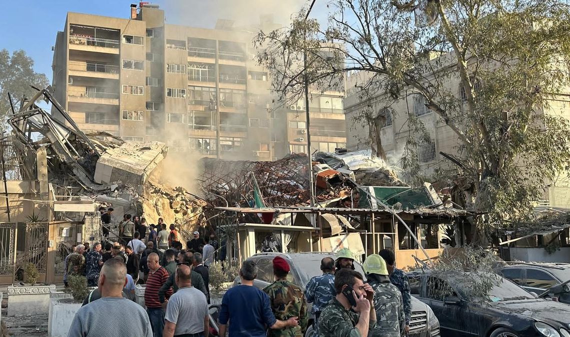 Se elevan a 12 muertos en el ataque contra el consulado iraní en Damasco