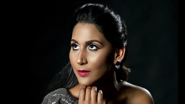 Soprano dominicana Nathalie Peña debutará en Los Ángeles con "Ghost Waltz"