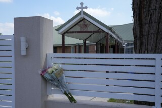 Australia detiene a 7 supuestos extremistas adolescentes tras ataque en iglesia de Sydney