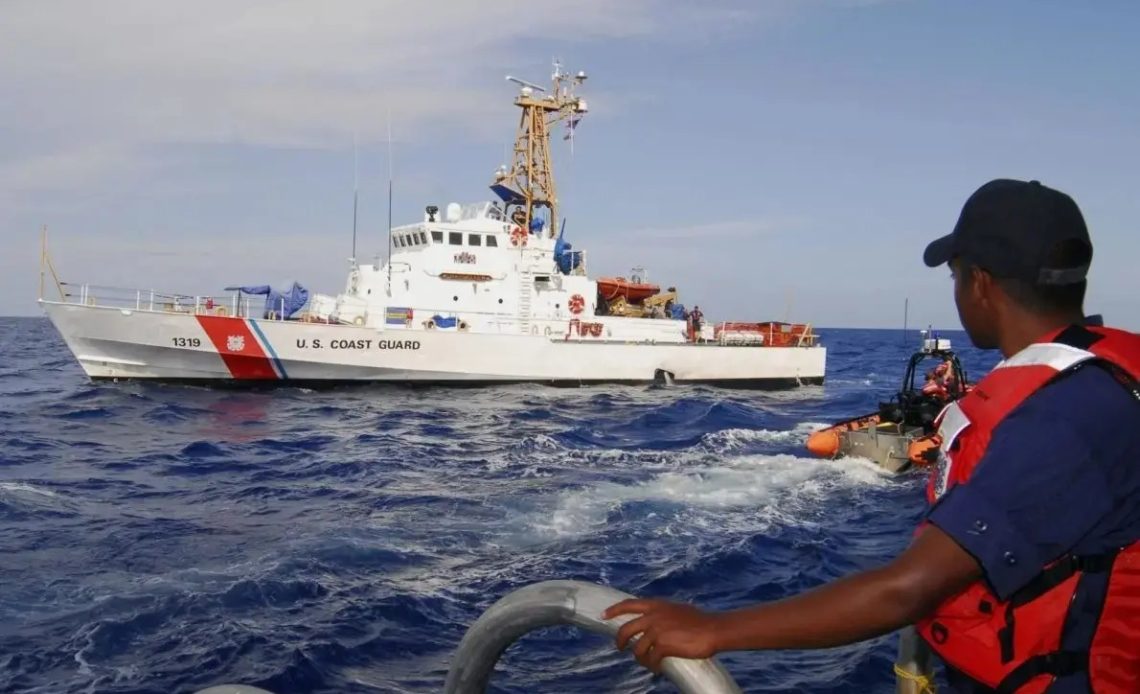 Detienen a 96 migrantes dominicanos y 7 haitianos cerca de aguas de Puerto Rico