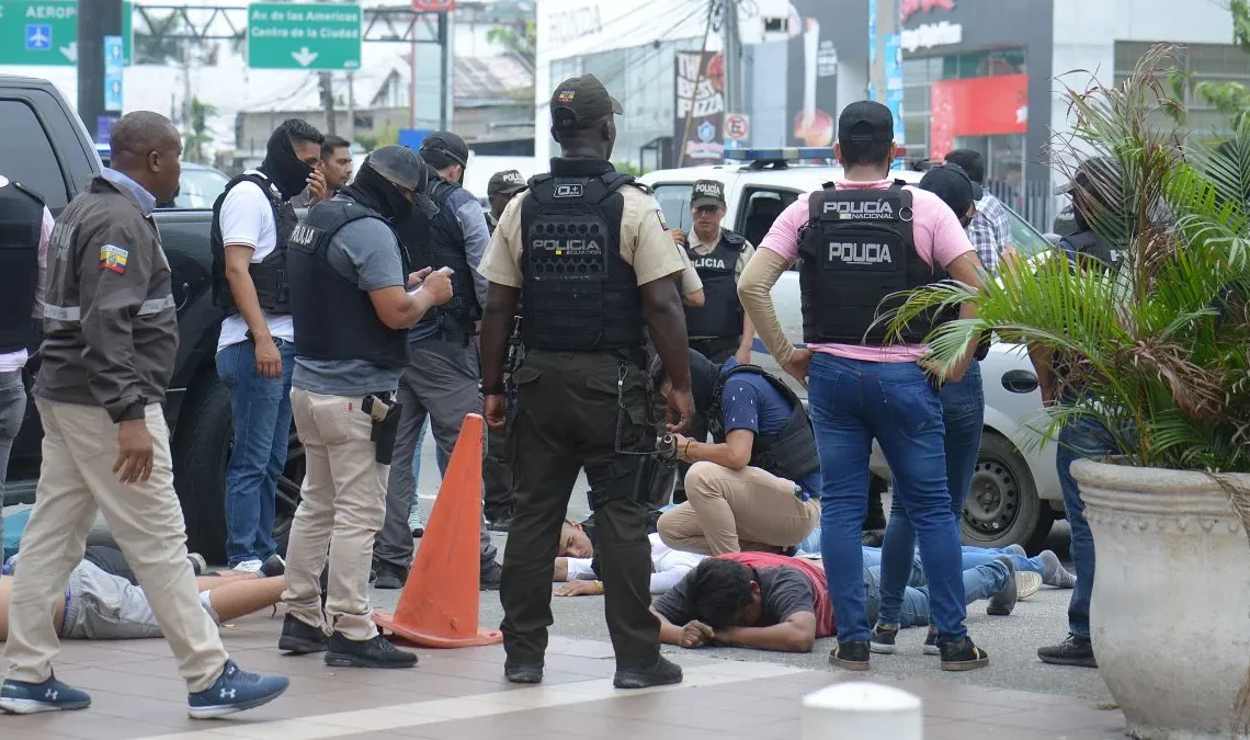 Al menos 54 detenidos en un nuevo operativo en Ecuador contra el crimen organizado