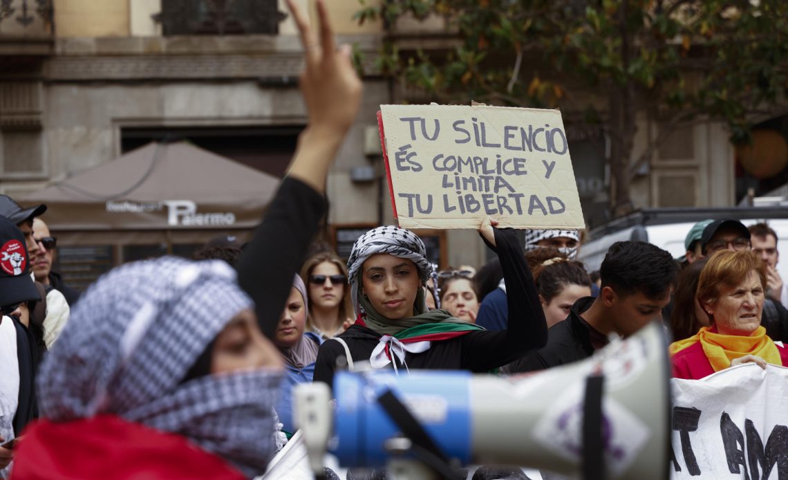 Crecen protestas universitarias por Palestina en España, con una huelga en Barcelona