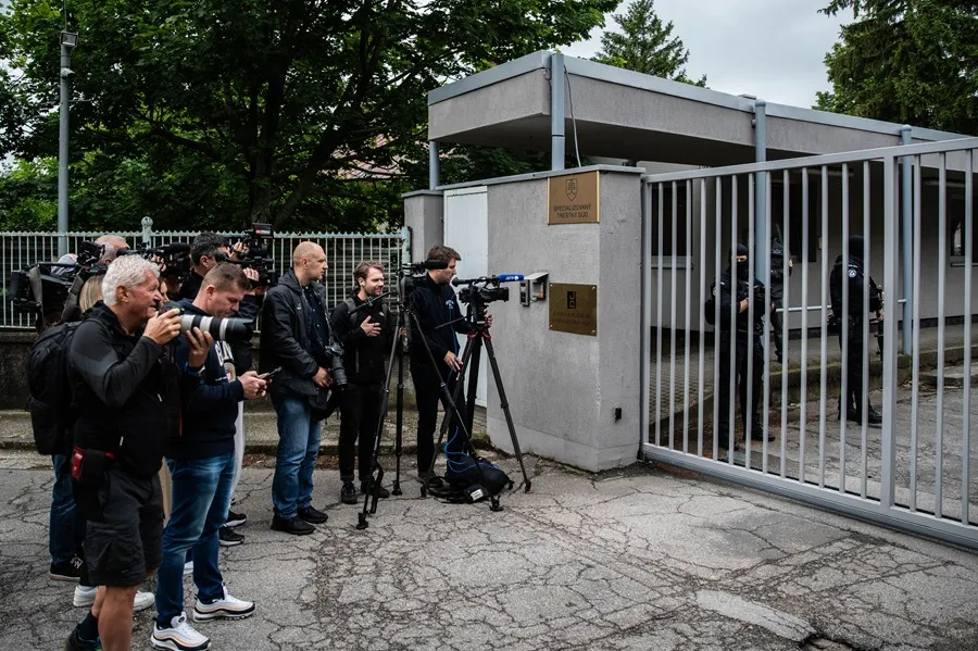 Agresor de primer ministro eslovaco se declara culpable ante el juez