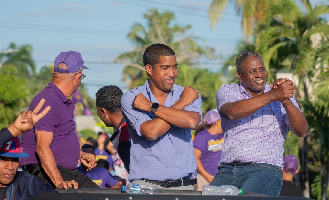 El candidato a senador por el Partido de la Liberación Dominicana (PLD) en Monte Plata, Rafael González, dijo que reafirmara su compromiso con el desarrollo y el bienestar de la provincia,