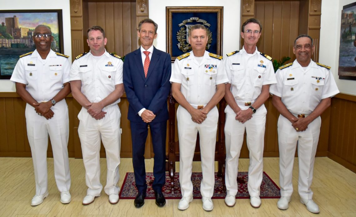 Delegación de Países Bajos realiza visita oficial a la Armada Dominicana
