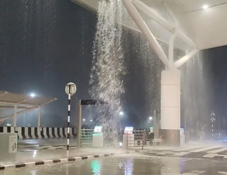 Colapsa techo del aeropuerto de Nueva Delhi por lluvias; deja un muerto y seis heridos