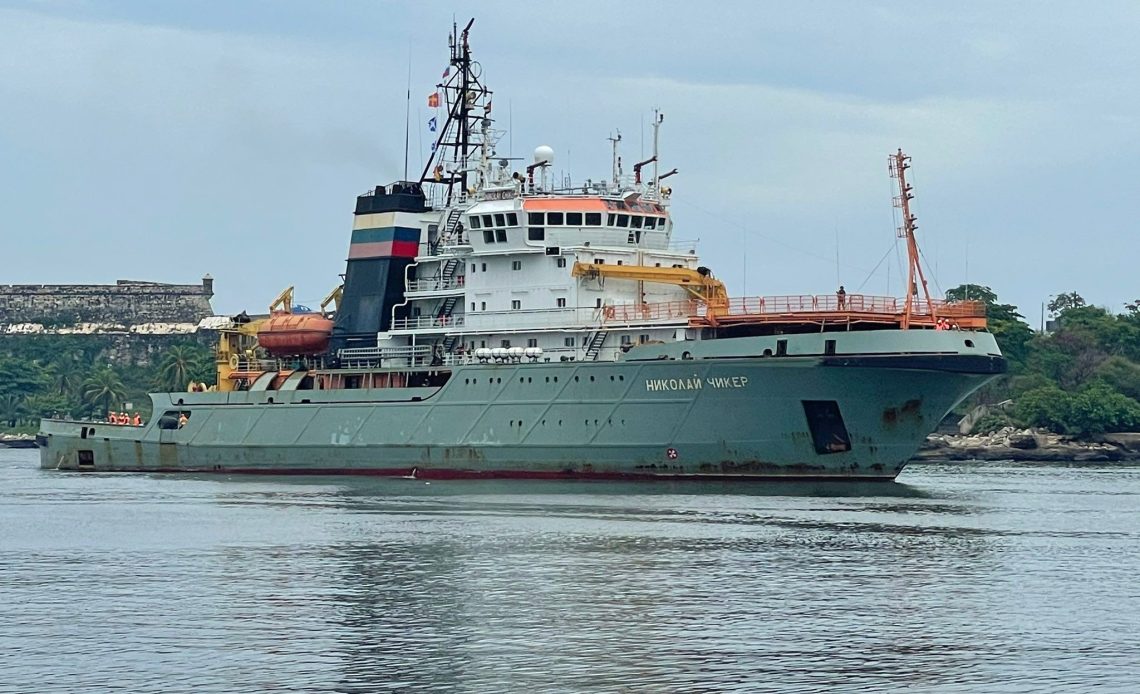Flotilla de la Marina rusa con fragata y submarino llega a La Habana